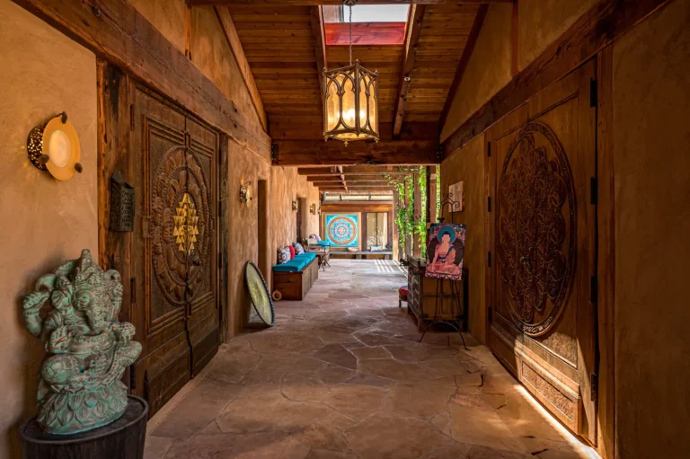 commUNITY Retreat Sedona AZ